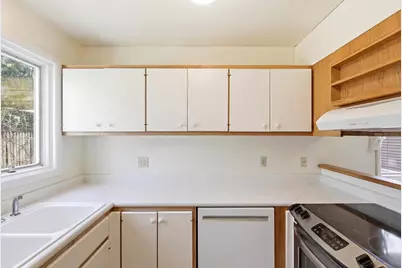 3217 Nottingham Way, Madison, WI 53713 - Photo 17