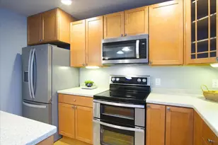 713 Harrington Dr, Madison, WI 53718 - Photo 9