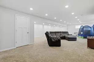 987 Griffin Way, DeForest, WI 53532 - Photo 37