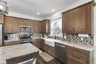 107 Cobblestone Dr, Lodi, WI 53555 - Photo 9