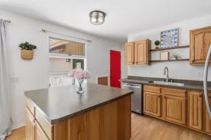 2002 Rae Ln, Madison, WI 53711 - Photo 9