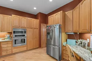 10 Vienna Cir, Madison, WI 53718 - Photo 7