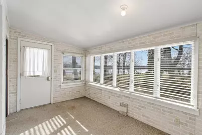 809 W Edgewater Street, Portage, WI 53901 - Photo 17