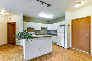 5198 Sassafras Dr, Fitchburg, WI 53711 - Photo 5