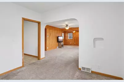 802 W Franklin Street, Portage, WI 53901 - Photo 17