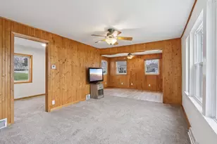 802 W Franklin St, Portage, WI 53901 - Photo 9