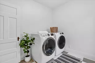 631 College St, Beloit, WI 53511 - Photo 31