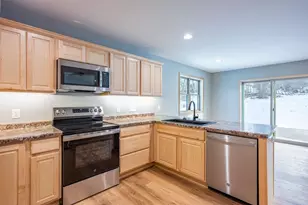 1618 Michigan Ave, Wisconsin Dells, WI 53965 - Photo 13