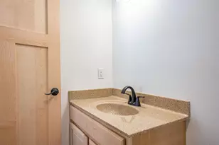 1618 Michigan Ave, Wisconsin Dells, WI 53965 - Photo 33