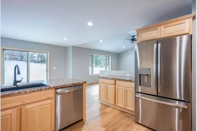 1618 Michigan Avenue, Wisconsin Dells, WI 53965 - Photo 15