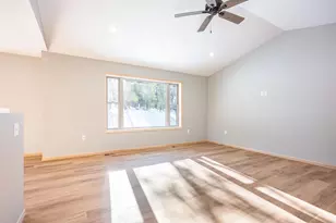 1618 Michigan Ave, Wisconsin Dells, WI 53965 - Photo 11