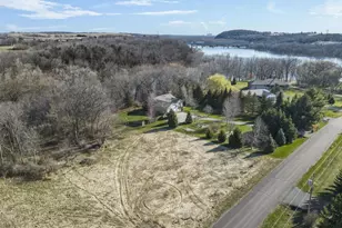 N4648 Allan Rd, Portage, WI 53901 - Photo 5