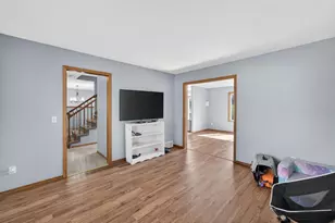 603 Sunnybrook Dr, DeForest, WI 53532 - Photo 5