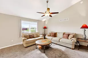 2516 S Terrace St, Janesville, WI 53546 - Photo 5