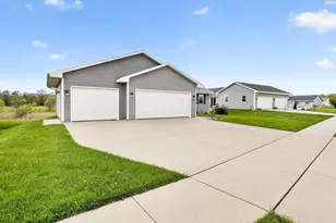 2516 S Terrace St, Janesville, WI 53546 - Photo 33