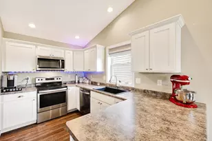 2516 S Terrace St, Janesville, WI 53546 - Photo 13