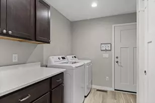 6282 Stone Gate Dr, Madison, WI 53719 - Photo 11