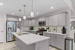 6282 Stone Gate Dr, Madison, WI 53719 - Photo 3