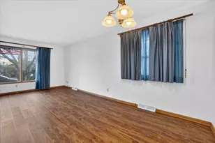 3160 S 95th St, Milwaukee, WI 53227 - Photo 9