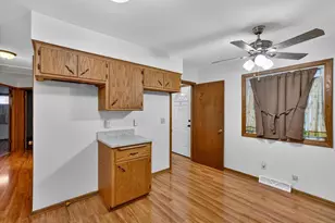 3160 S 95th St, Milwaukee, WI 53227 - Photo 17