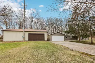 5040 Crestview Rd, Marshall, WI 53559 - Photo 3