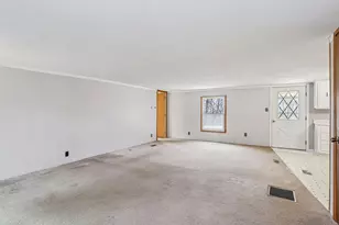 5040 Crestview Rd, Marshall, WI 53559 - Photo 7