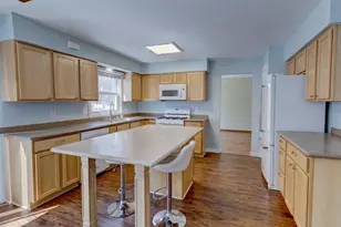 5310 Valley Dr, Mcfarland, WI 53558 - Photo 5