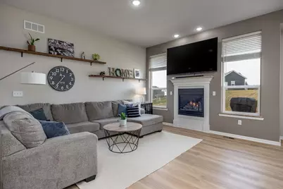 931 Margarets Way, Belleville, WI 53508 - Photo 5