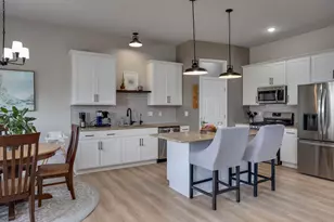 931 Margarets Wy, Belleville, WI 53508 - Photo 9