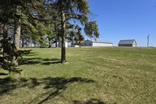 W5860 Advance Rd, Monroe, WI 53566 - Photo 13