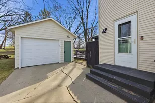 209 Oak St, Sun Prairie, WI 53590 - Photo 51