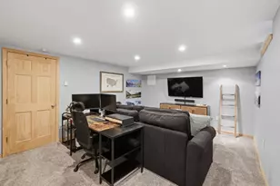 209 Oak St, Sun Prairie, WI 53590 - Photo 39