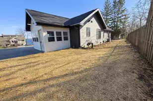 3101 Shadyside Dr, Stoughton, WI 53589 - Photo 5
