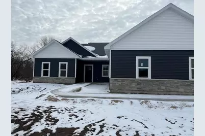 190 Deerrun Drive, Fall River, WI 53932 - Photo 3