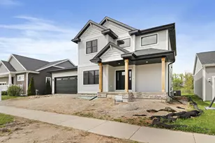 3240 Prospect Dr, Sun Prairie, WI 53590 - Photo 3