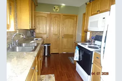 626 W Pleasant Street, Portage, WI 53901 - Photo 21