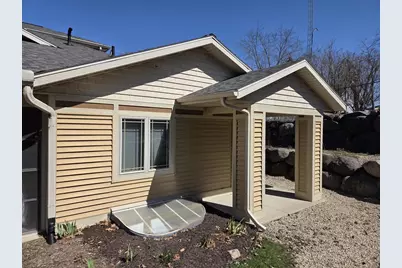 1020 Prospect Avenue #8, Portage, WI 53901 - Photo 5