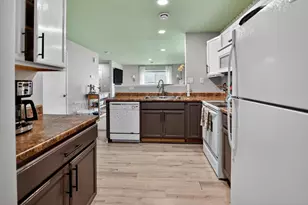 218 S Musket Ridge Dr, Sun Prairie, WI 53590 - Photo 5