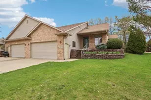734 8th St, Prairie Du Sac, WI 53578 - Photo 3