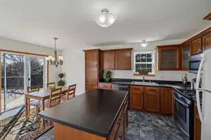 609 Willow Brook Trail, Sun Prairie, WI 53590 - Photo 7