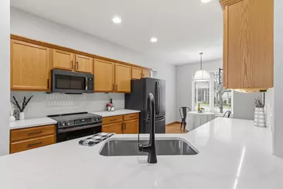 22 Windswept Way, Fitchburg, WI 53719 - Photo 9