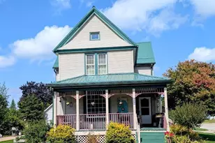 626 E Brown St, Waupun, WI 53963 - Photo 1