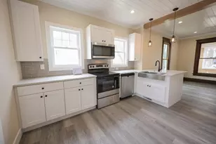 228 Scott St, Cambria, WI 53923 - Photo 3