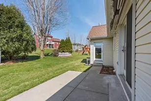 565 Oakwood Dr, Oregon, WI 53575 - Photo 41