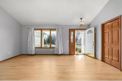 565 Oakwood Drive, Oregon, WI 53575 - Photo 7