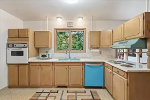 729 Dearholt Rd, Madison, WI 53711 - Photo 35