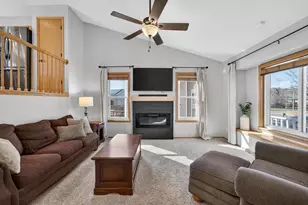 5309 Park Meadow Dr, Madison, WI 53704 - Photo 3