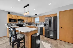 5309 Park Meadow Dr, Madison, WI 53704 - Photo 15