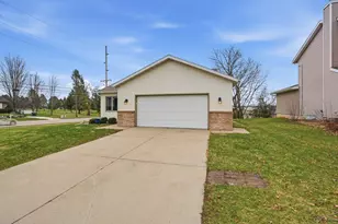 1707 Sapphire Way, Sun Prairie, WI 53590 - Photo 37