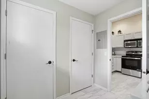 5587 Bantry Ln, Fitchburg, WI 53711 - Photo 13